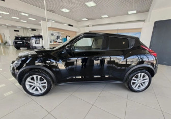 Подержанный автомобиль Nissan Juke 2014 года (8 фото)