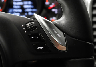 Подержанный автомобиль Porsche Cayenne 2012 года (13 фото)