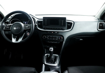 Подержанный автомобиль Kia Ceed Wagon 2021 года (9 фото)