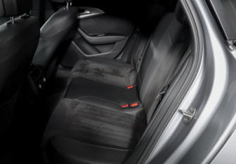 Подержанный автомобиль Audi A6 Sedan 2016 года (10 фото)