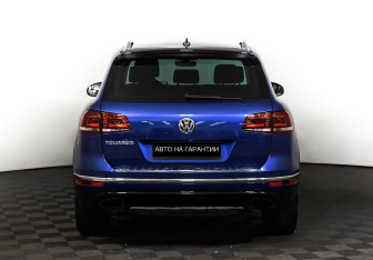 Подержанный автомобиль Volkswagen Touareg 2016 года (6 фото)