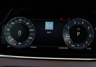 Подержанный автомобиль Land Rover Range Rover Evoque 2024 года (34 фото)