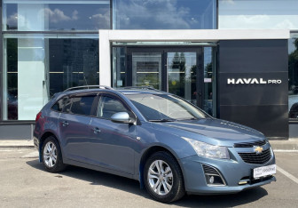Подержанный автомобиль Chevrolet Cruze Wagon 2013 года (3 фото)