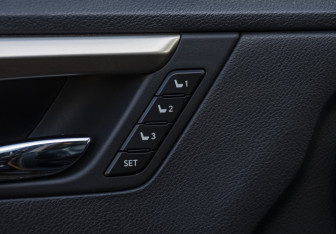 Подержанный автомобиль Lexus RX 2017 года (18 фото)