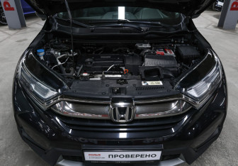 Подержанный автомобиль Honda CR-V 2017 года (9 фото)