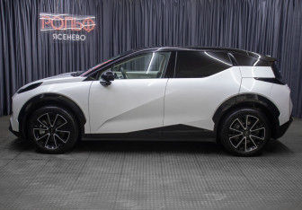 Подержанный автомобиль Zeekr X 2023 года (8 фото)