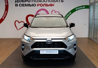 Подержанный автомобиль Toyota RAV4 2021 года (2 фото)