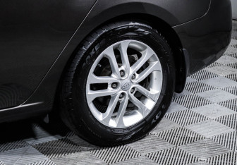 Подержанный автомобиль Kia Cerato Sedan 2011 года (15 фото)