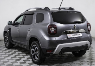 Подержанный автомобиль Renault Duster 2021 года (7 фото)