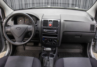 Подержанный автомобиль Hyundai Getz 2008 года (14 фото)