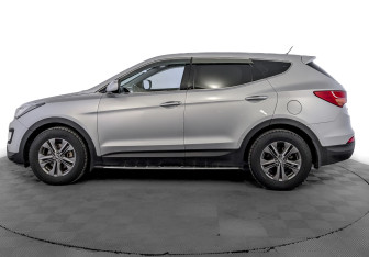 Подержанный автомобиль Hyundai Santa Fe 2012 года (8 фото)