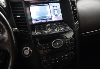 Подержанный автомобиль Infiniti FX 2010 года (14 фото)