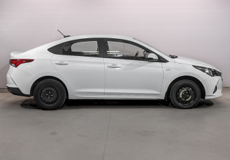 Подержанный автомобиль Hyundai Solaris Sedan 2020 года (4 фото)