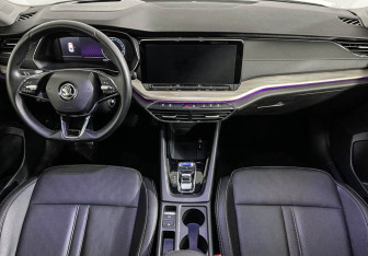 Подержанный автомобиль Skoda Octavia Liftback 2023 года (12 фото)