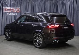 Подержанный автомобиль Mercedes-Benz GLE 2019 года (7 фото)
