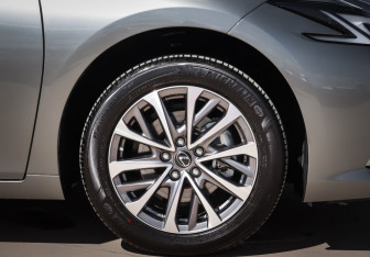 Новый Lexus ES 2025 (11 фото)