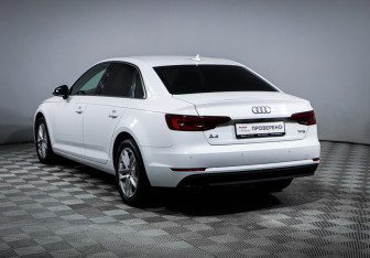 Подержанный автомобиль Audi A4 Sedan 2018 года (7 фото)