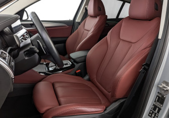 Подержанный автомобиль BMW X4 2024 года (19 фото)