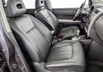 Подержанный автомобиль Nissan X-Trail 2014 года (25 фото)