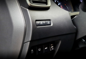 Подержанный автомобиль Nissan X-Trail 2017 года (28 фото)