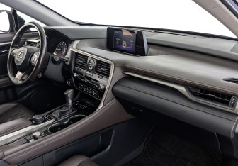 Подержанный автомобиль Lexus RX 2019 года (13 фото)