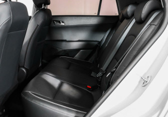 Подержанный автомобиль Hyundai Creta 2017 года (12 фото)