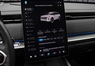 Подержанный автомобиль Jaecoo J7 2023 года (17 фото)
