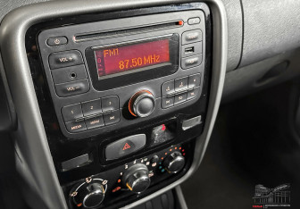 Подержанный автомобиль Renault Duster 2015 года (10 фото)