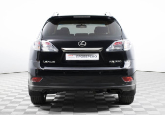 Подержанный автомобиль Lexus RX 2011 года (17 фото)