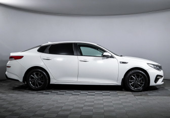 Подержанный автомобиль Kia Optima Sedan 2019 года (4 фото)
