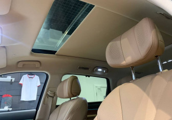 Подержанный автомобиль AITO M7 2023 года (18 фото)