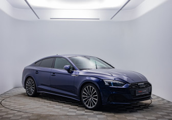 Подержанный автомобиль Audi A5 Liftback 2022 года (3 фото)
