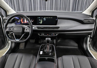 Подержанный автомобиль BAIC U5 Plus 2023 года (14 фото)