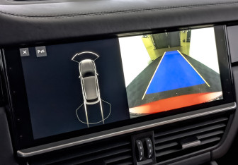 Подержанный автомобиль Porsche Cayenne 2020 года (28 фото)