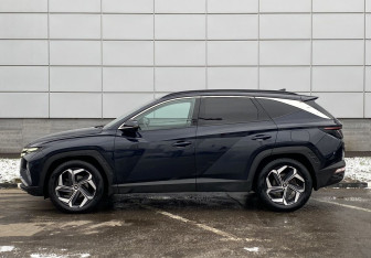 Подержанный автомобиль Hyundai Tucson 2022 года (8 фото)