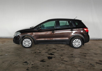 Подержанный автомобиль Suzuki SX4 Hatchback 2014 года (7 фото)