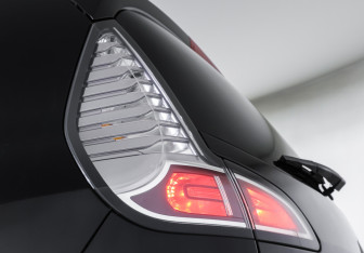 Подержанный автомобиль Renault Scenic 2012 года (22 фото)