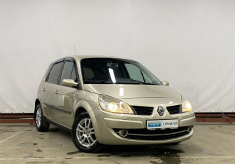 Подержанный автомобиль Renault Scenic 2007 года (3 фото)