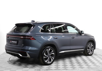 Подержанный автомобиль Geely Monjaro 2023 года (5 фото)