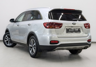 Подержанный автомобиль Kia Sorento 2019 года (7 фото)
