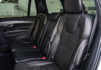 Подержанный автомобиль Volvo XC90 2017 года (15 фото)