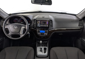 Подержанный автомобиль Hyundai Santa Fe 2011 года (14 фото)