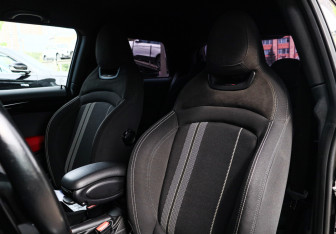Подержанный автомобиль MINI Hatch 2016 года (12 фото)