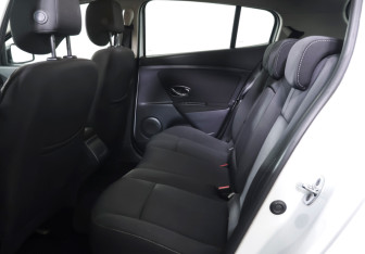 Подержанный автомобиль Renault Megane Hatchback 2012 года (11 фото)
