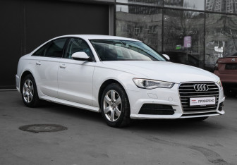 Подержанный автомобиль Audi A6 Sedan 2016 года (3 фото)