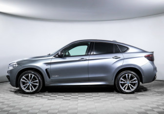 Подержанный автомобиль BMW X6 2016 года (8 фото)