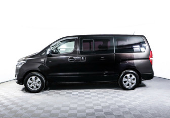 Подержанный автомобиль Hyundai Grand Starex 2018 года (3 фото)