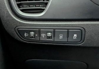 Подержанный автомобиль Kia Rio Hatchback 2021 года (23 фото)