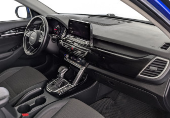 Подержанный автомобиль Kia Seltos 2022 года (13 фото)