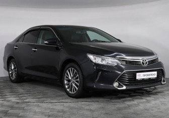 Подержанный автомобиль Toyota Camry Sedan 2017 года (3 фото)